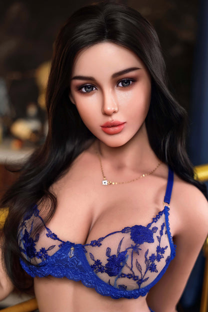 Amelia | 168cm | 24 jaar